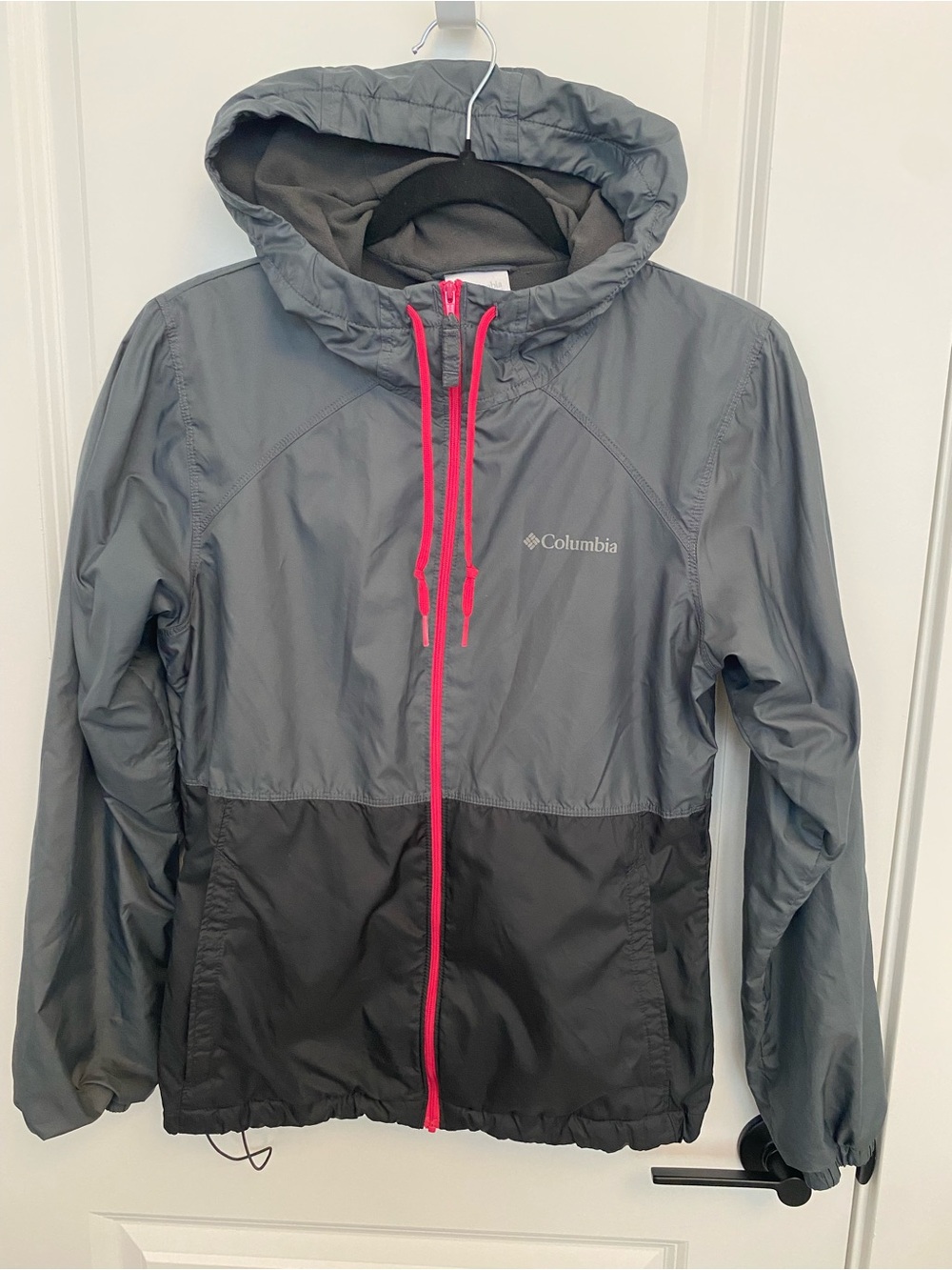 Columbia Hooded Windbreaker in Two Tone Gray/Black with Pink Accents